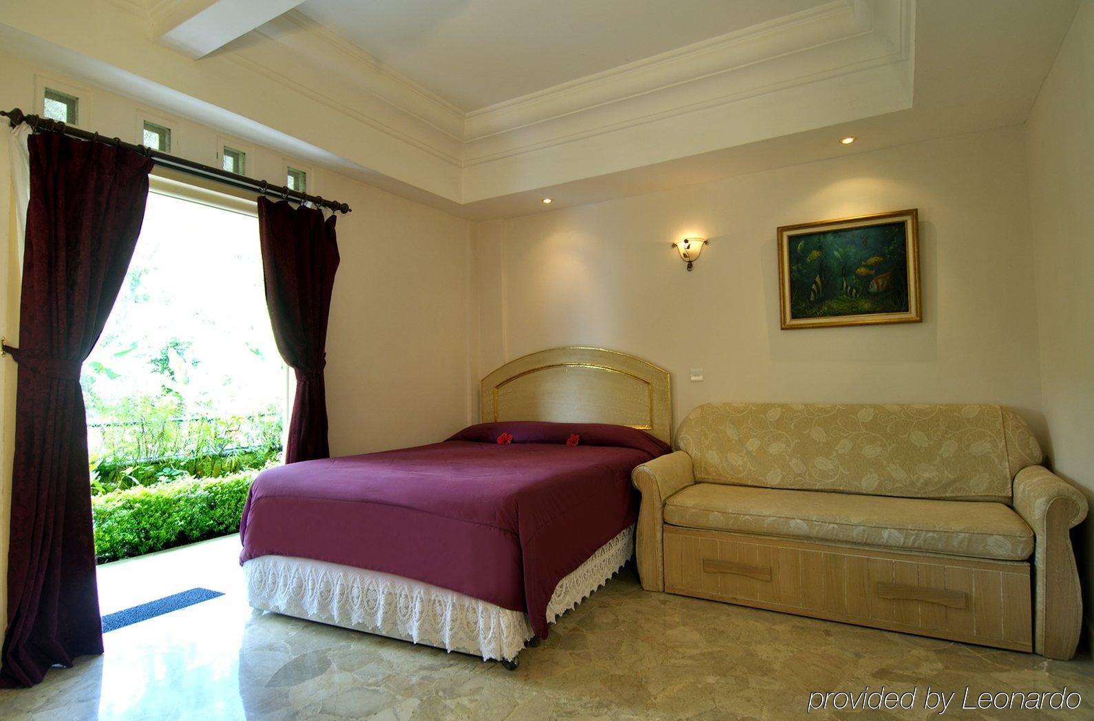 Club Bali Suites At Kota Bunga Cipanas Kültér fotó